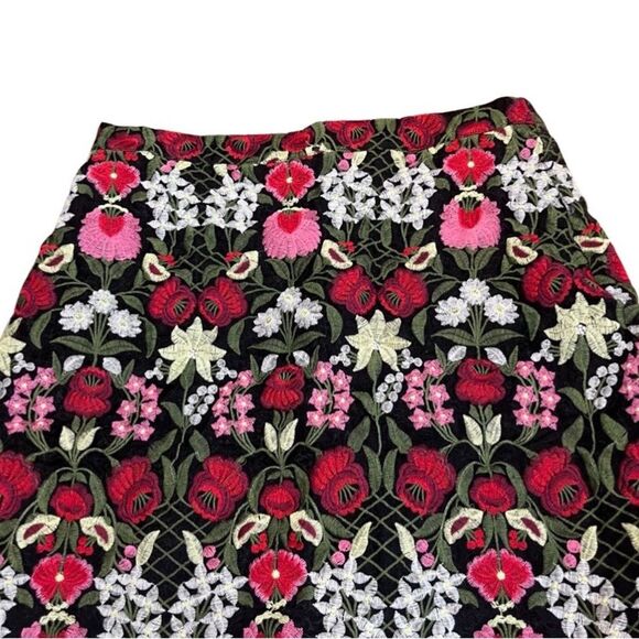 Lucy Paris NWOT Embroidered Floral Skirt - Picture 5 of 9